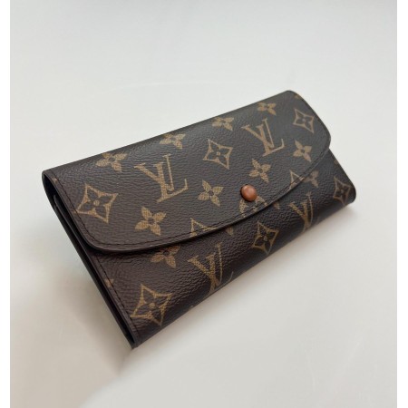 Different colored Lv purse